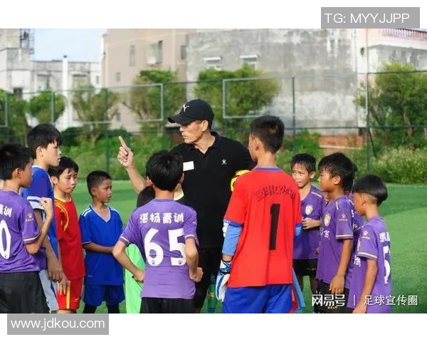 培养未来足球明星的少儿足球教练成长之路与教学秘籍分享